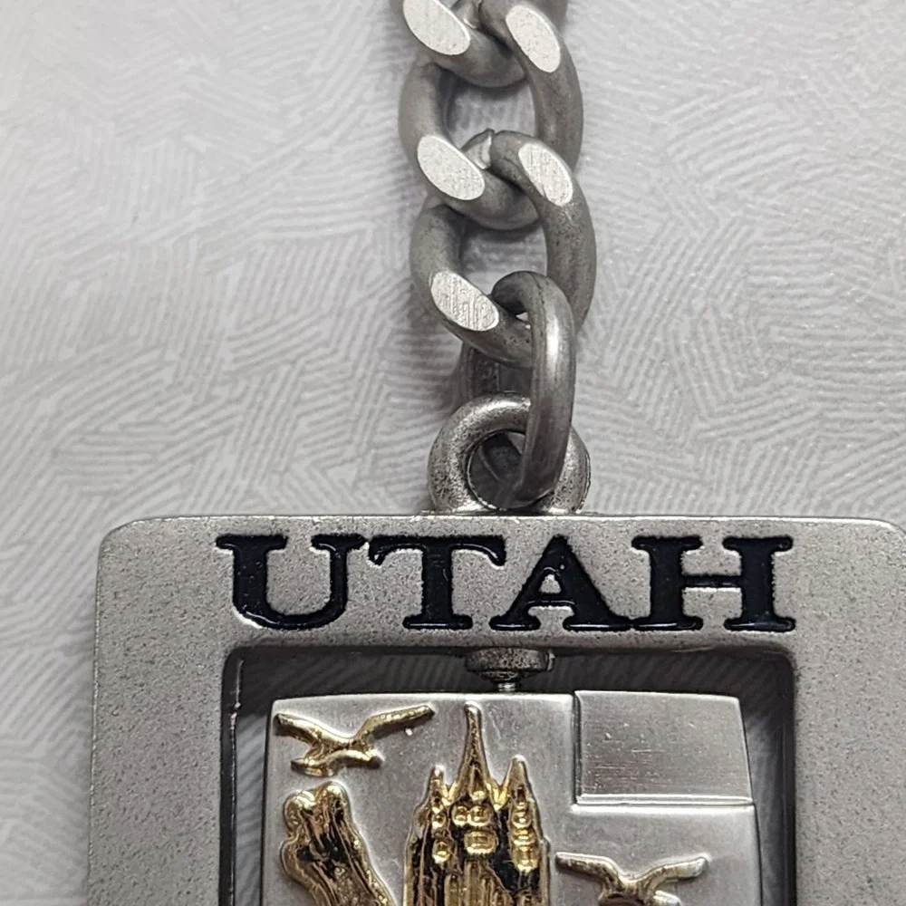 Vintage Salt Lake City Utah UT Spinning Keychain Center Collectible Silver Gold